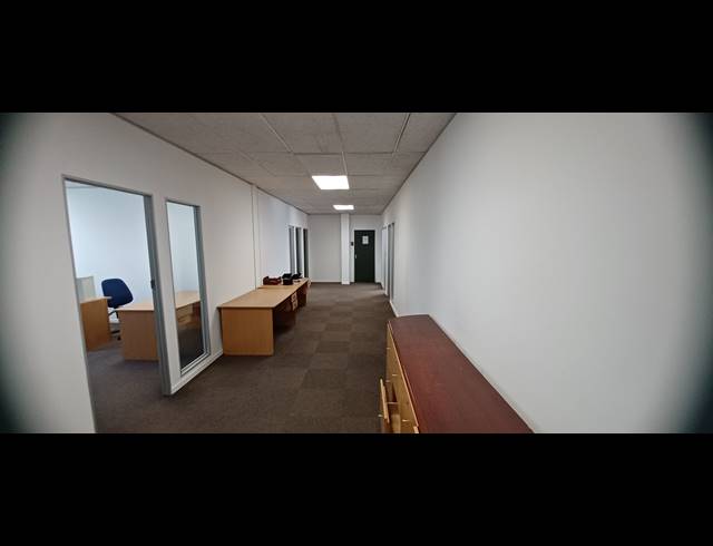 419M² OFFICE TO LET IN HYDE PARK